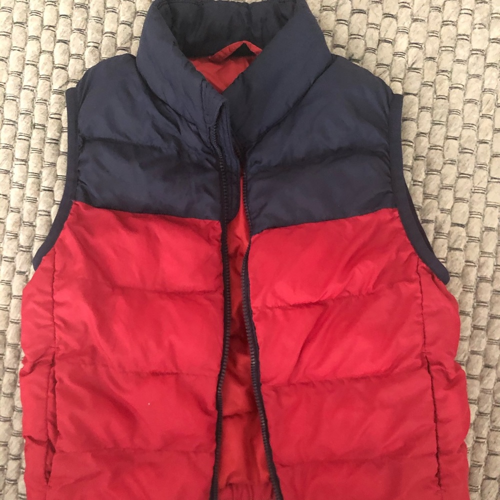Uniqlo toddler vest 3-4